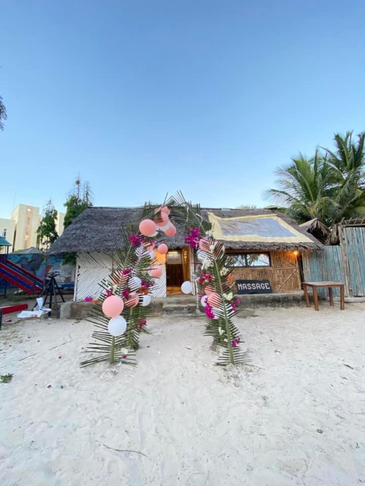The New Big Tree Beach Resort Mombasa Exterior photo